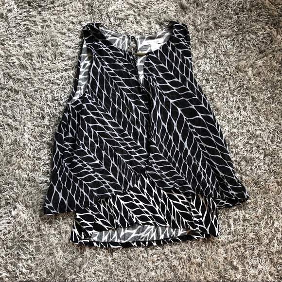White House Black Market Tops - WHBM Blouse ➰